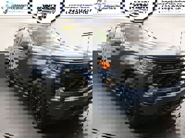 Used 2024 Chevrolet Silverado 1500 Custom w/ Turbomax Blackout Package AWD/4WD image 19