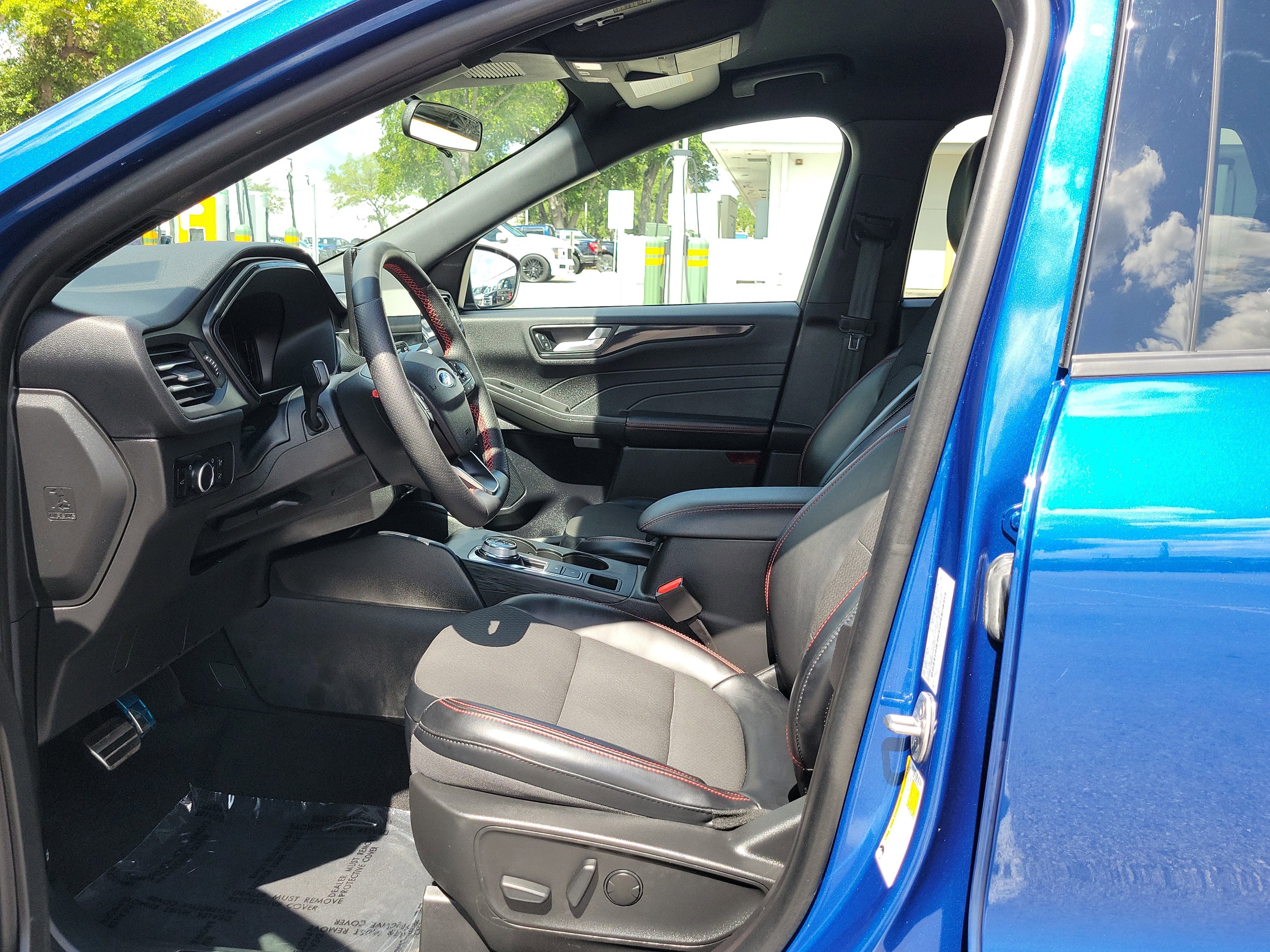 Certified 2023 Ford Escape ST-Line w/ Tech Pack #1 AWD/4WD image 20