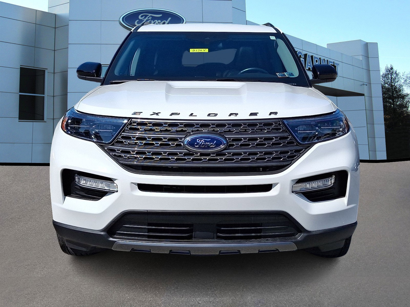 Certified 2023 Ford Explorer XLT w/ Equipment Group 202A AWD/4WD image 3