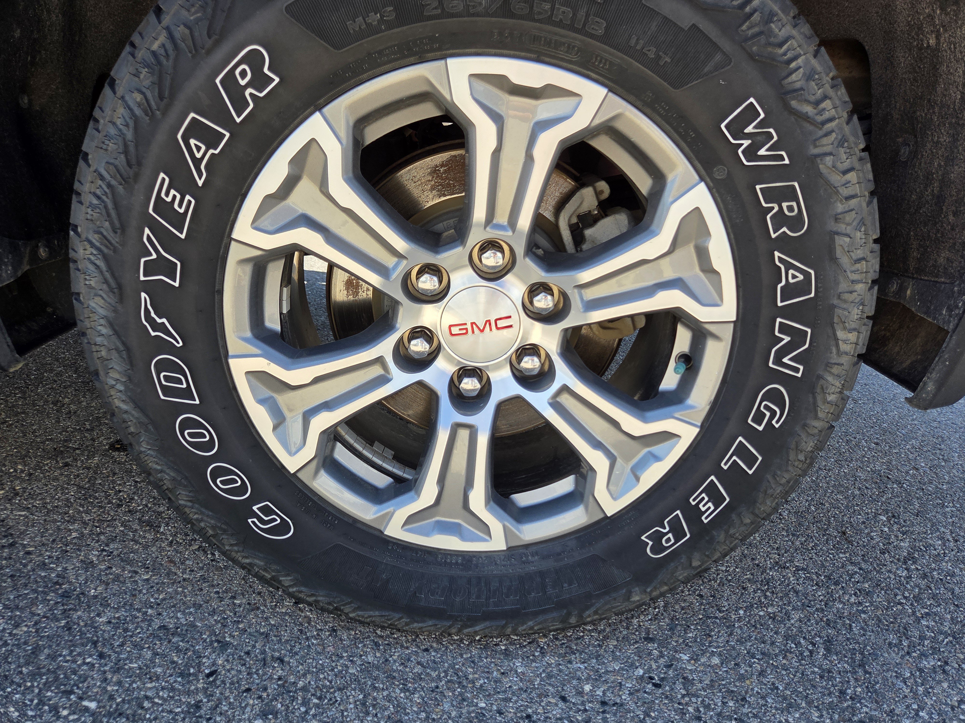 Used 2020 GMC Sierra 1500 SLE w/ SLE Value Package AWD/4WD image 10