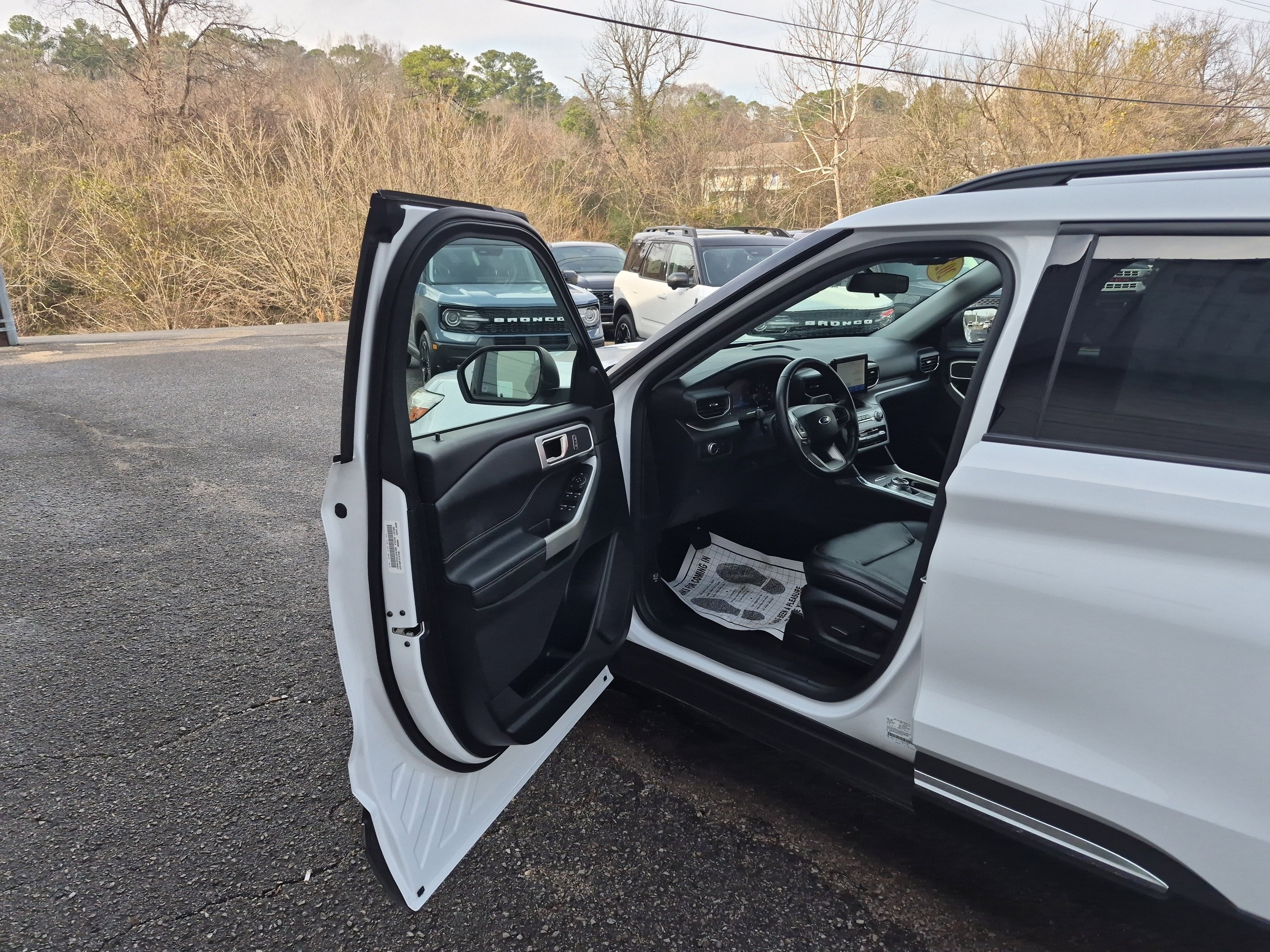 Certified 2020 Ford Explorer XLT w/ Equipment Group 202A image 8