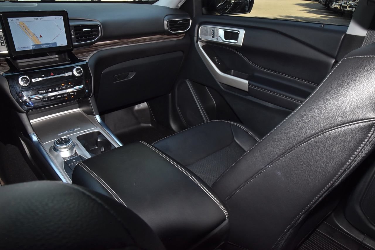 Certified 2023 Ford Explorer Limited AWD/4WD image 18