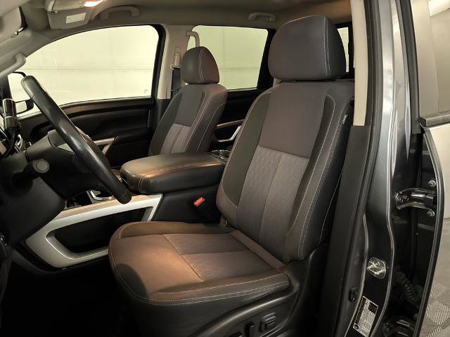 Used 2021 Nissan Titan SV w/ SV Convenience Package image 18
