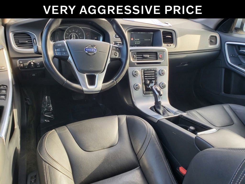 Used 2017 Volvo S60 T5 Dynamic image 7