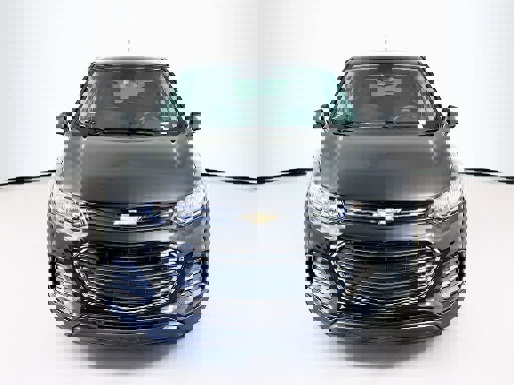 Used 2020 Chevrolet Trax LS w/ Tint and Cruise Package image 8