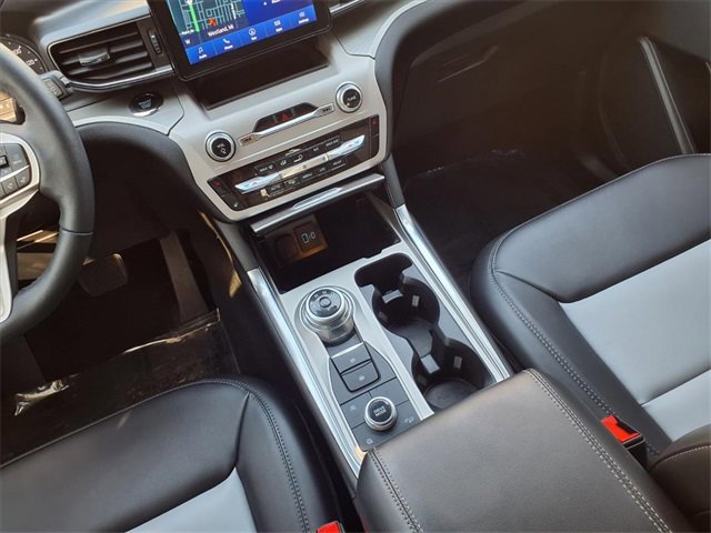 Certified 2023 Ford Explorer XLT w/ Equipment Group 202A image 18