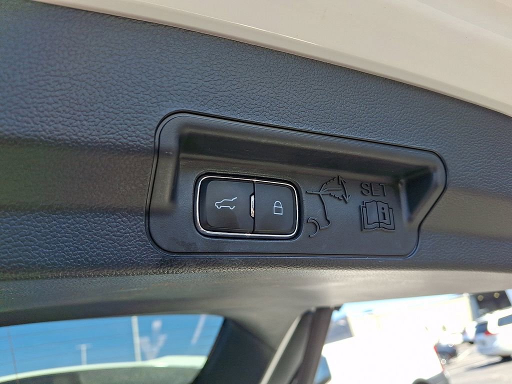 Certified 2023 Ford Explorer XLT w/ Equipment Group 202A image 29