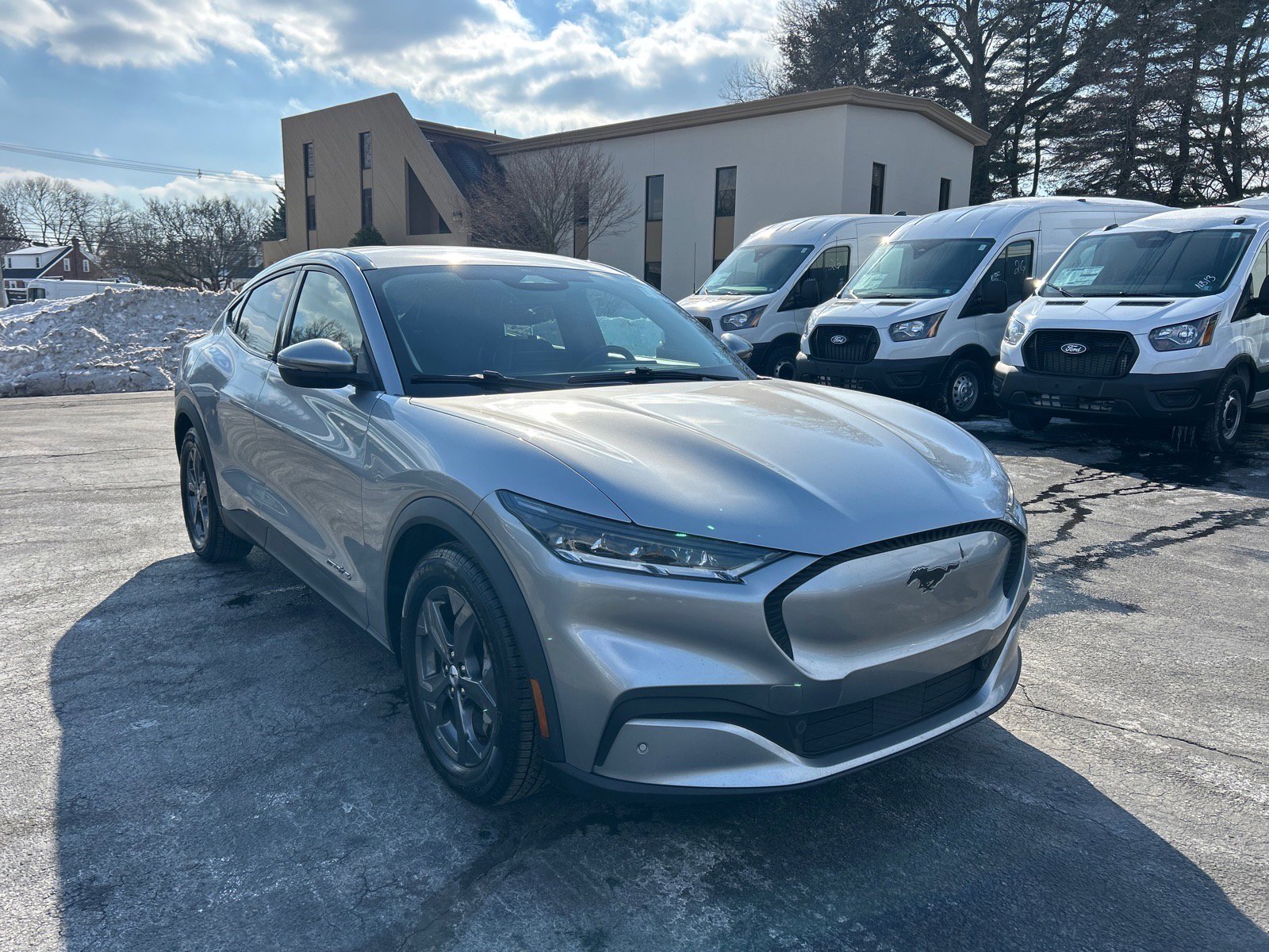 Certified 2021 Ford Mustang Mach-E Select image 3