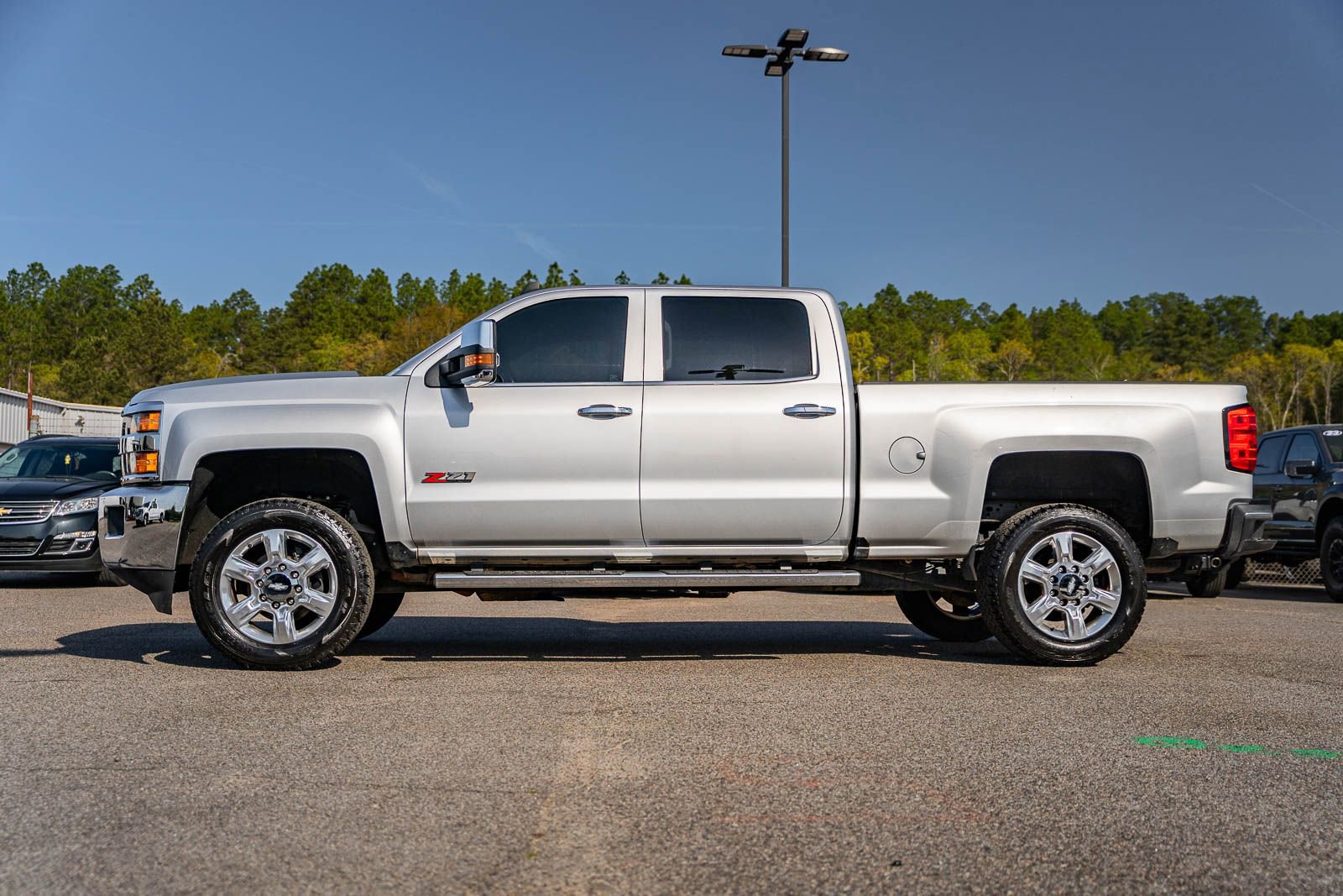 Used 2019 Chevrolet Silverado 2500 LTZ w/ Silverado HD Tribute Edition image 2