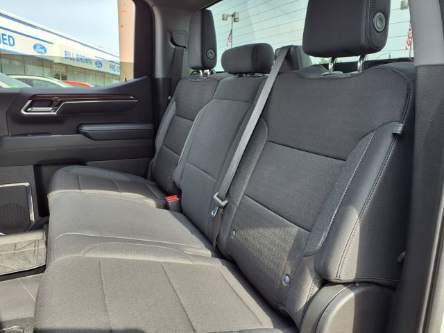 Used 2024 Chevrolet Silverado 1500 LT AWD/4WD image 8