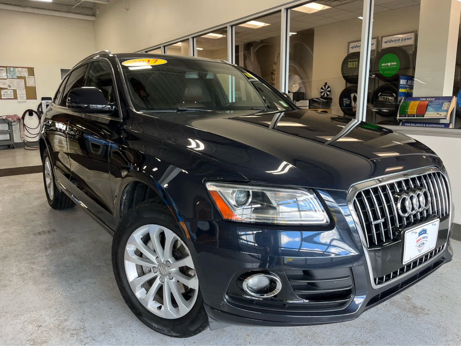 Used 2017 Audi Q5 2.0T Premium w/ Audi MMI Navigation Plus AWD/4WD image 5