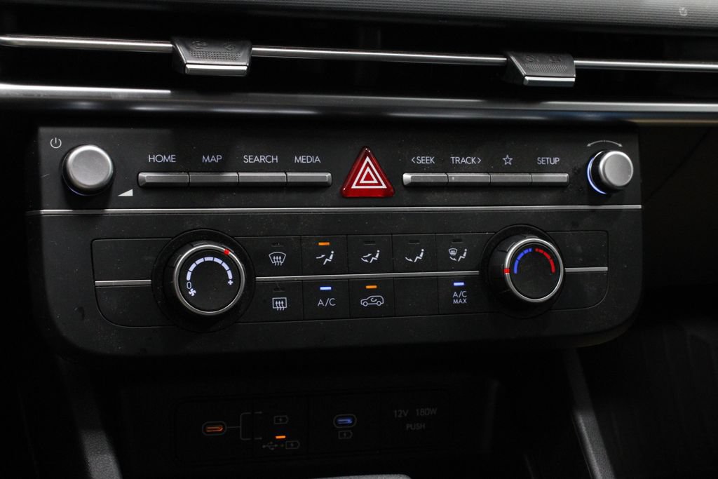 Used 2025 Hyundai Tucson SE FWD image 28