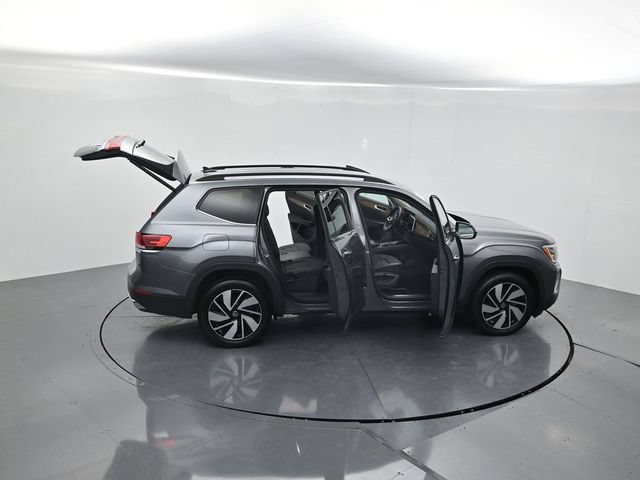 Used 2024 Volkswagen Atlas SE AWD/4WD image 47