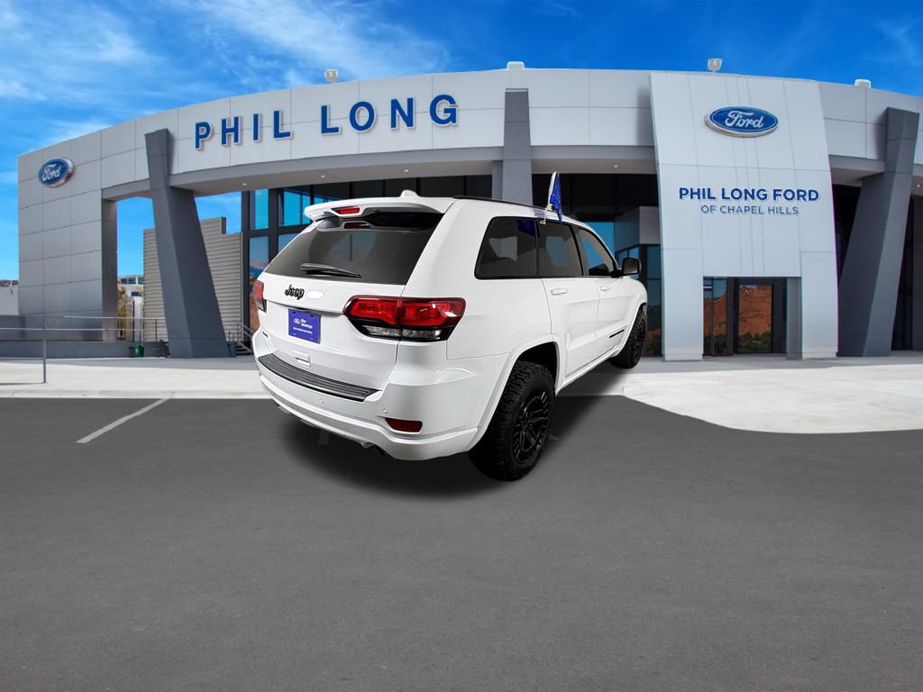 Used 2018 Jeep Grand Cherokee Altitude AWD/4WD image 5