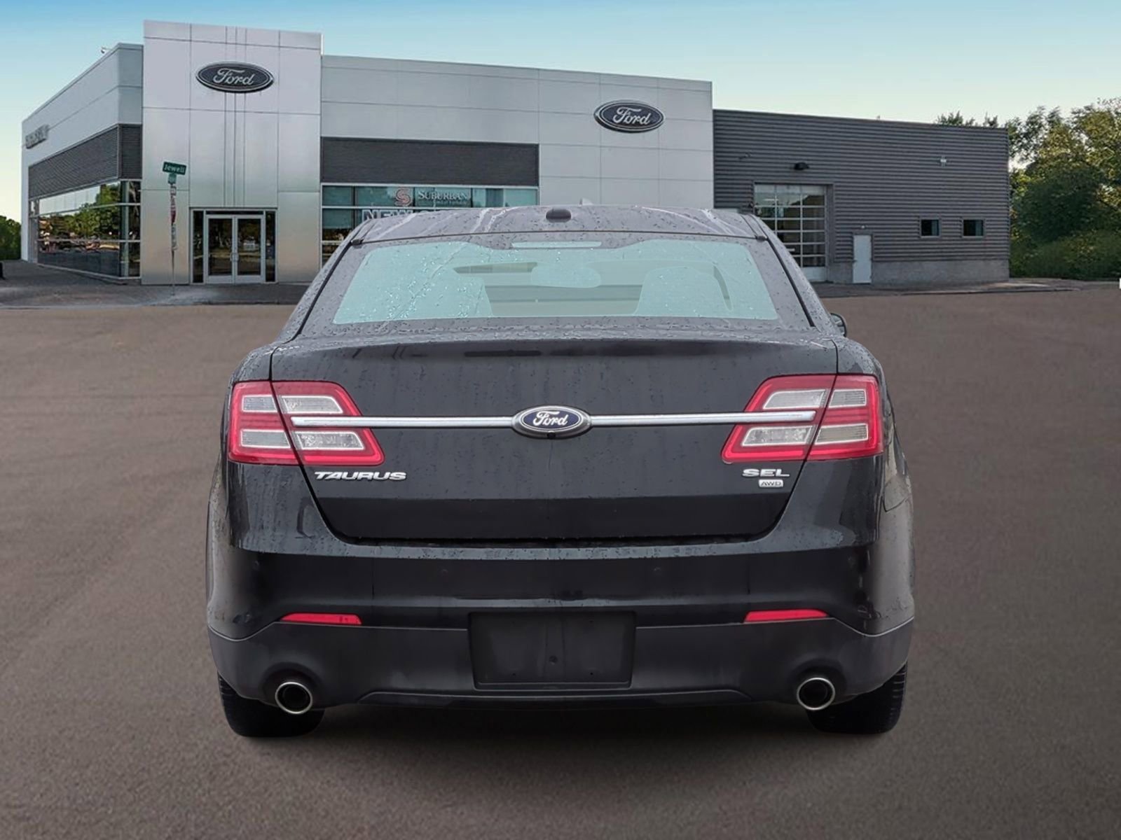 Certified 2018 Ford Taurus SEL image 10