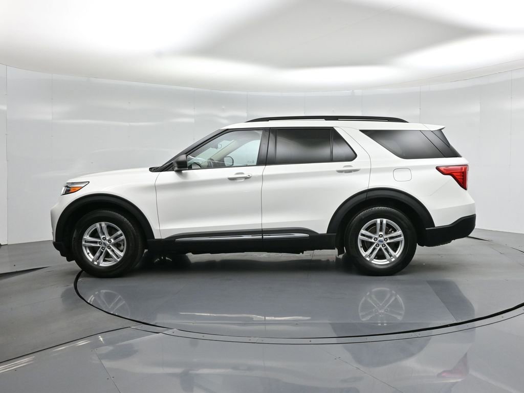 Certified 2023 Ford Explorer XLT w/ Equipment Group 202A RWD image 31