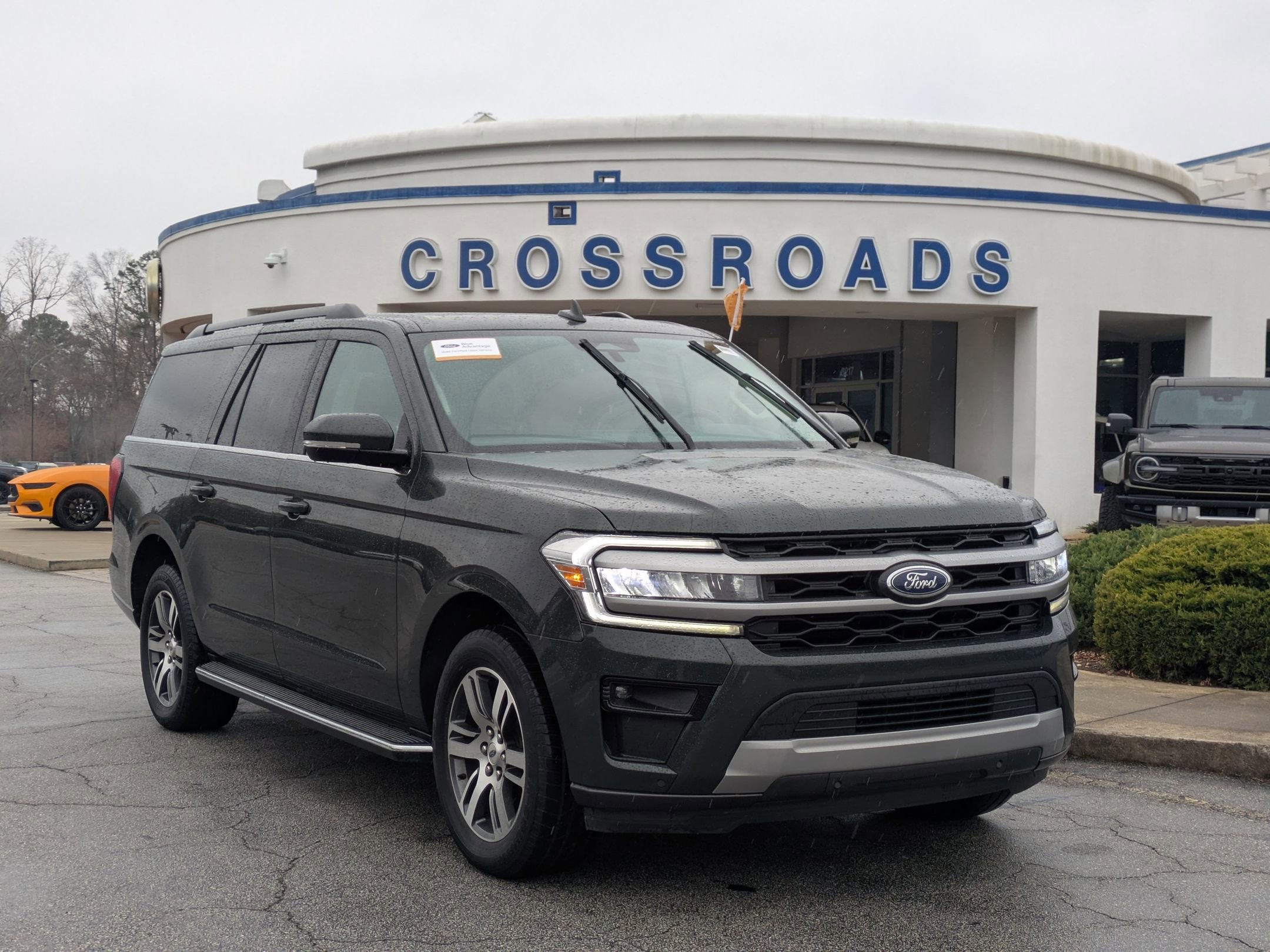 Certified 2023 Ford Expedition Max XLT image 1