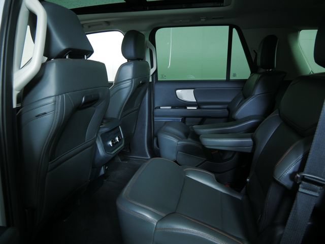 Certified 2025 Ford Expedition Active AWD/4WD image 15