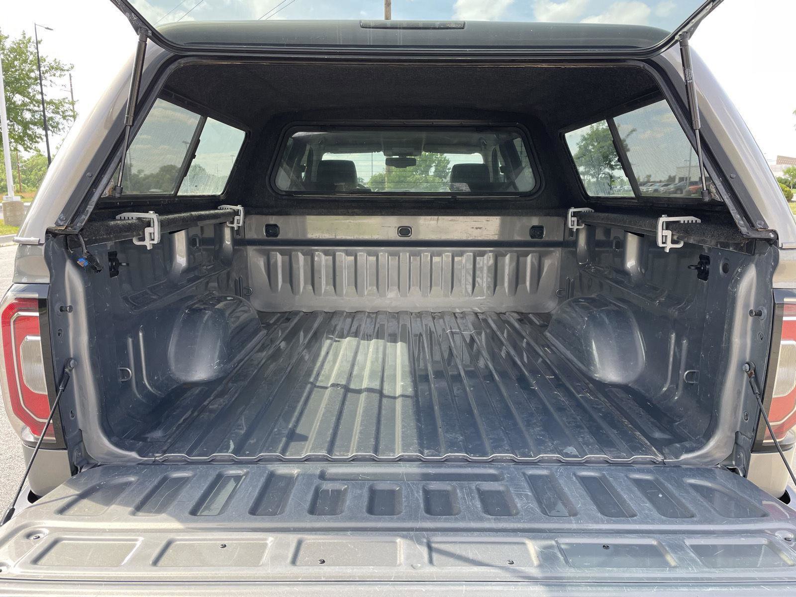 Used 2017 GMC Sierra 1500 SLT AWD/4WD image 34