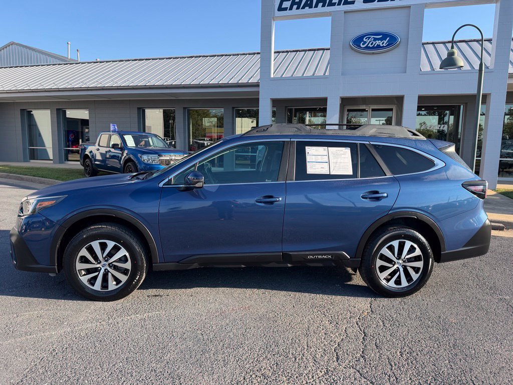 Used 2020 Subaru Outback Premium AWD/4WD image 2