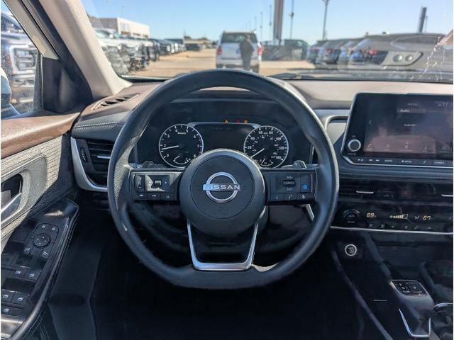 Used 2023 Nissan Rogue SV image 11