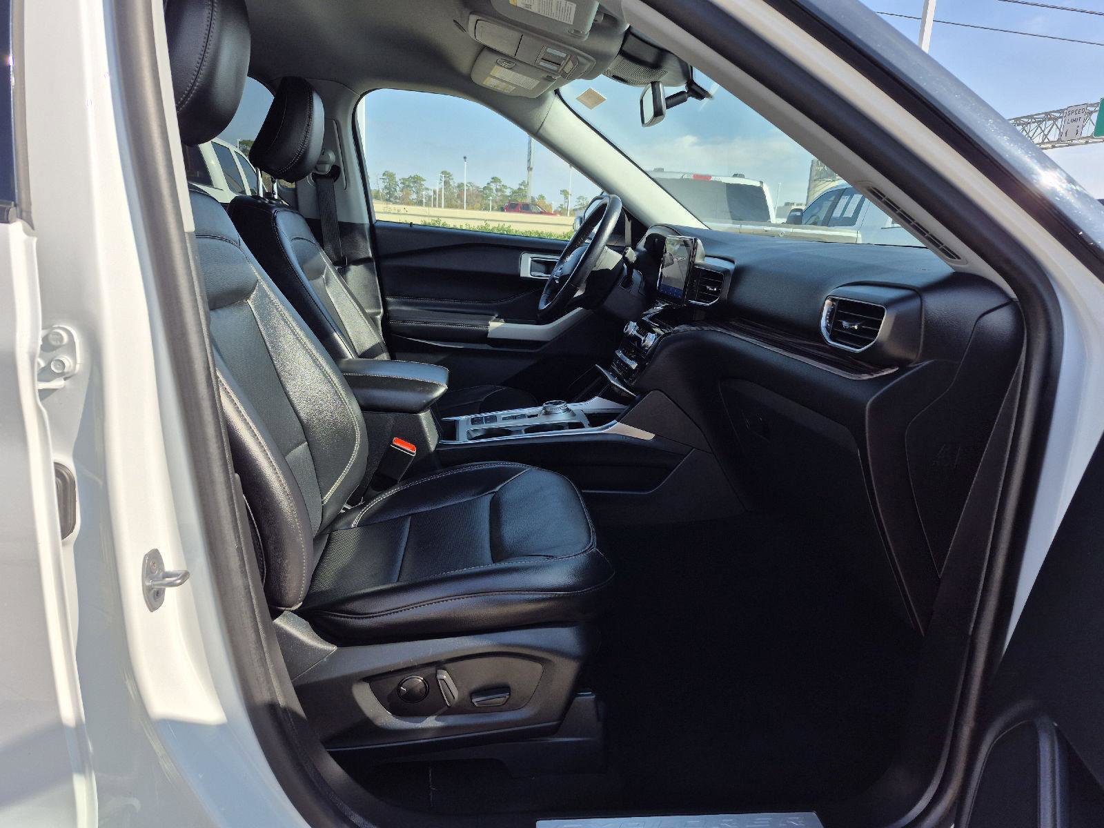 Certified 2023 Ford Explorer Limited w/ Equipment Group 301A image 34