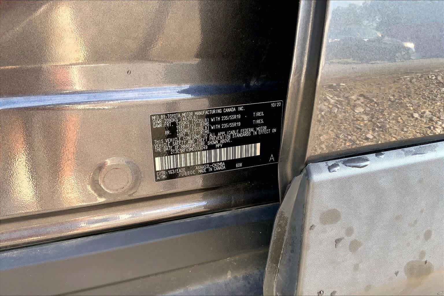 Used 2021 Toyota RAV4 XLE Premium FWD image 34