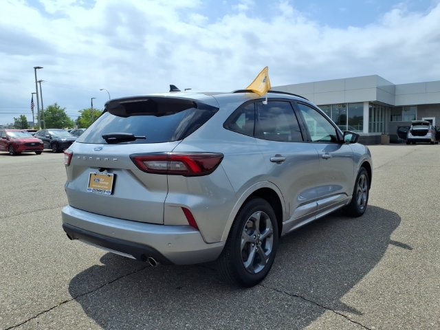 Certified 2024 Ford Escape ST-Line w/ Tech Pack #1 FWD image 7