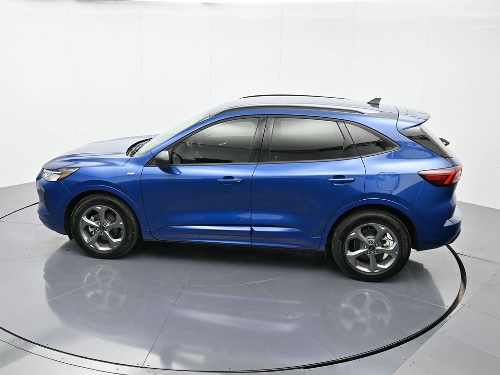 Certified 2023 Ford Escape ST-Line w/ Equipment Group 301A image 5
