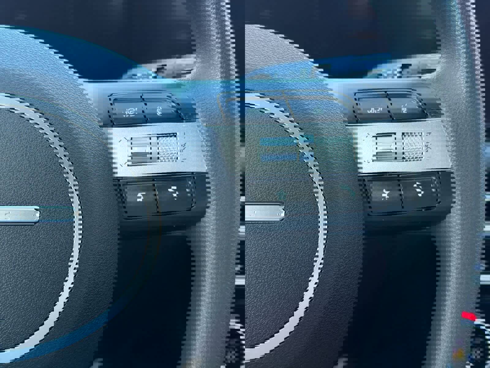 Used 2025 Hyundai Santa Cruz SEL image 27