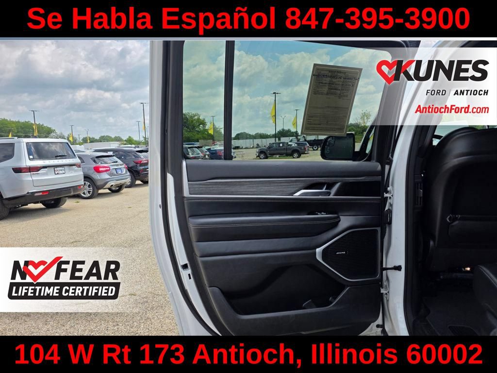 Used 2024 Jeep Wagoneer L Series II w/ Flexible Seating Group AWD/4WD image 25