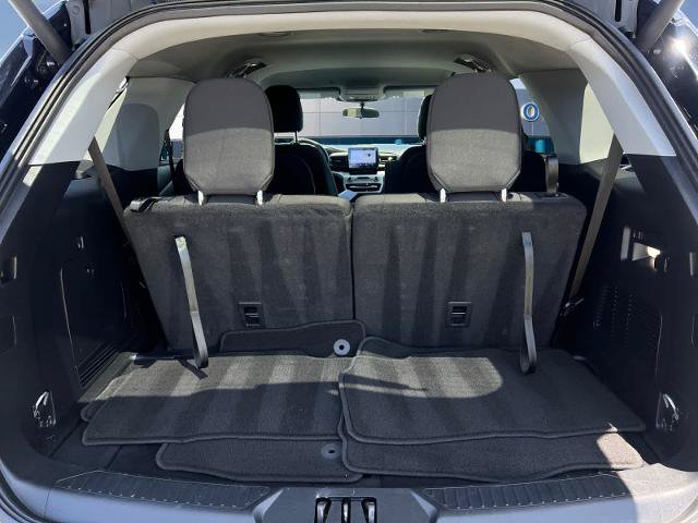 Certified 2023 Ford Explorer XLT RWD image 19