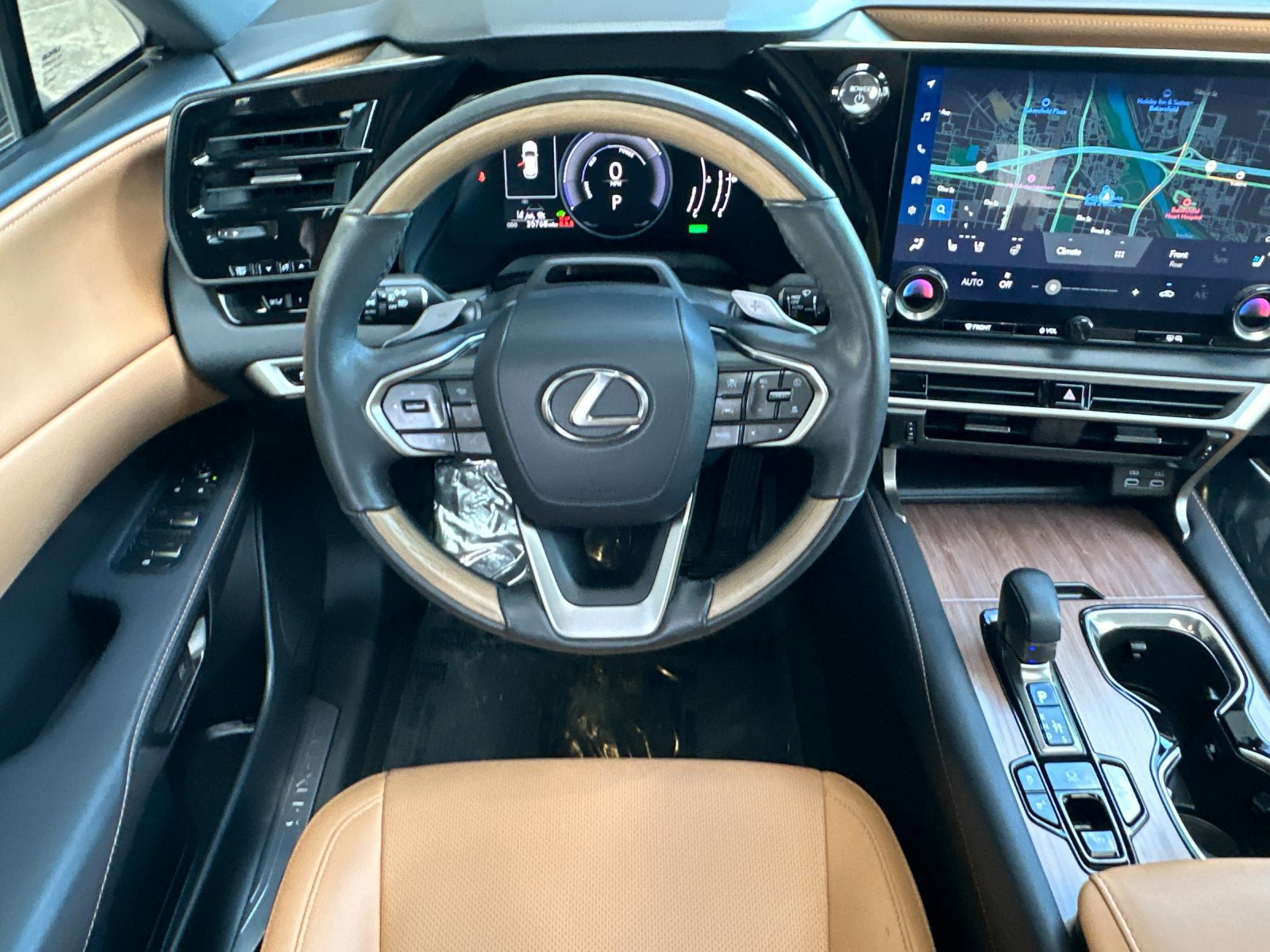 Used 2023 Lexus RX 350h image 14