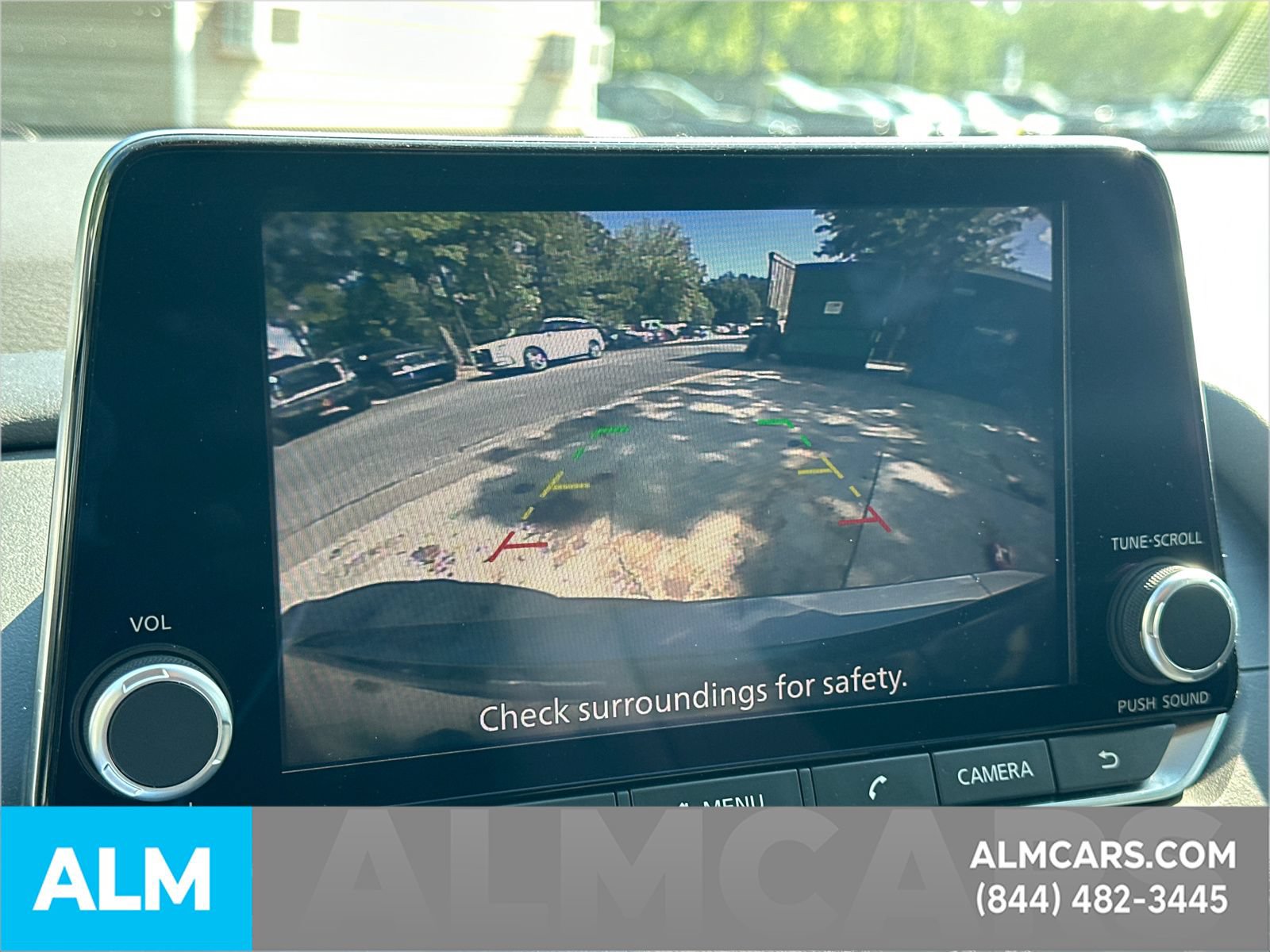 Used 2025 Nissan Rogue SV FWD image 23