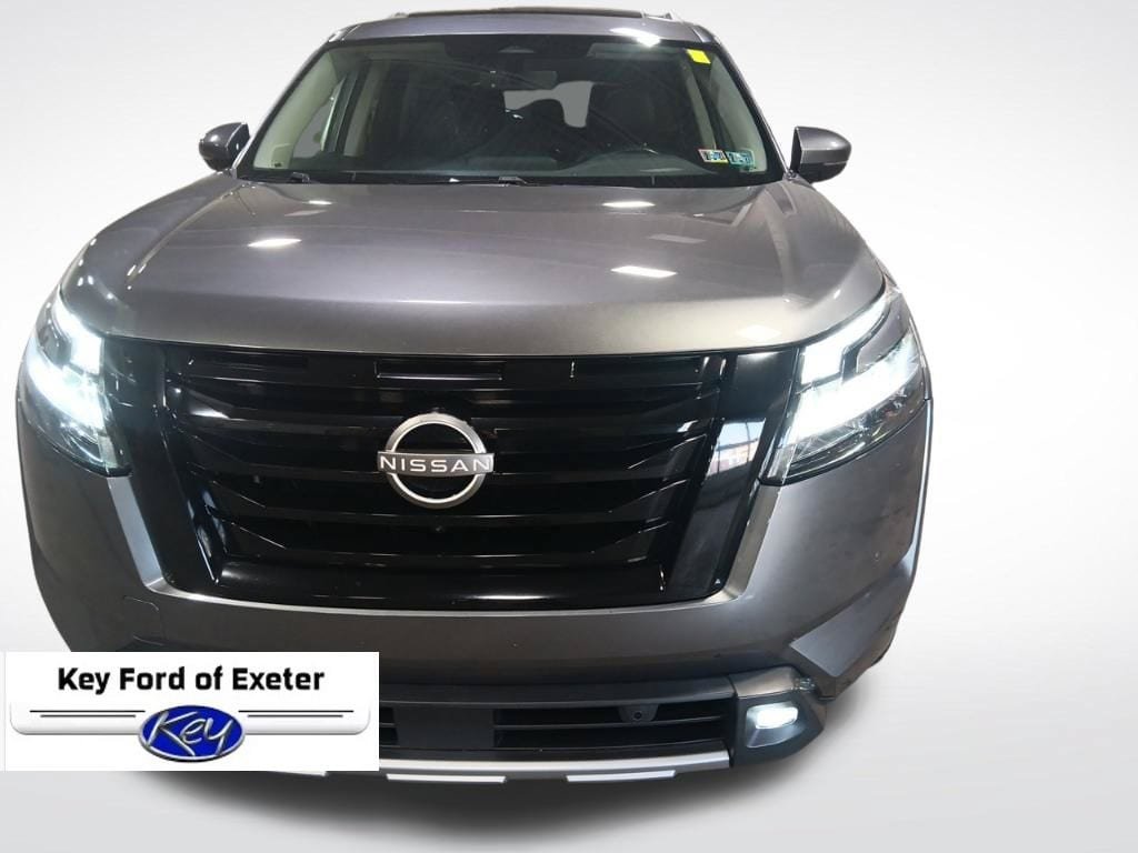 Used 2023 Nissan Pathfinder SL w/ SL Premium Package AWD/4WD image 4