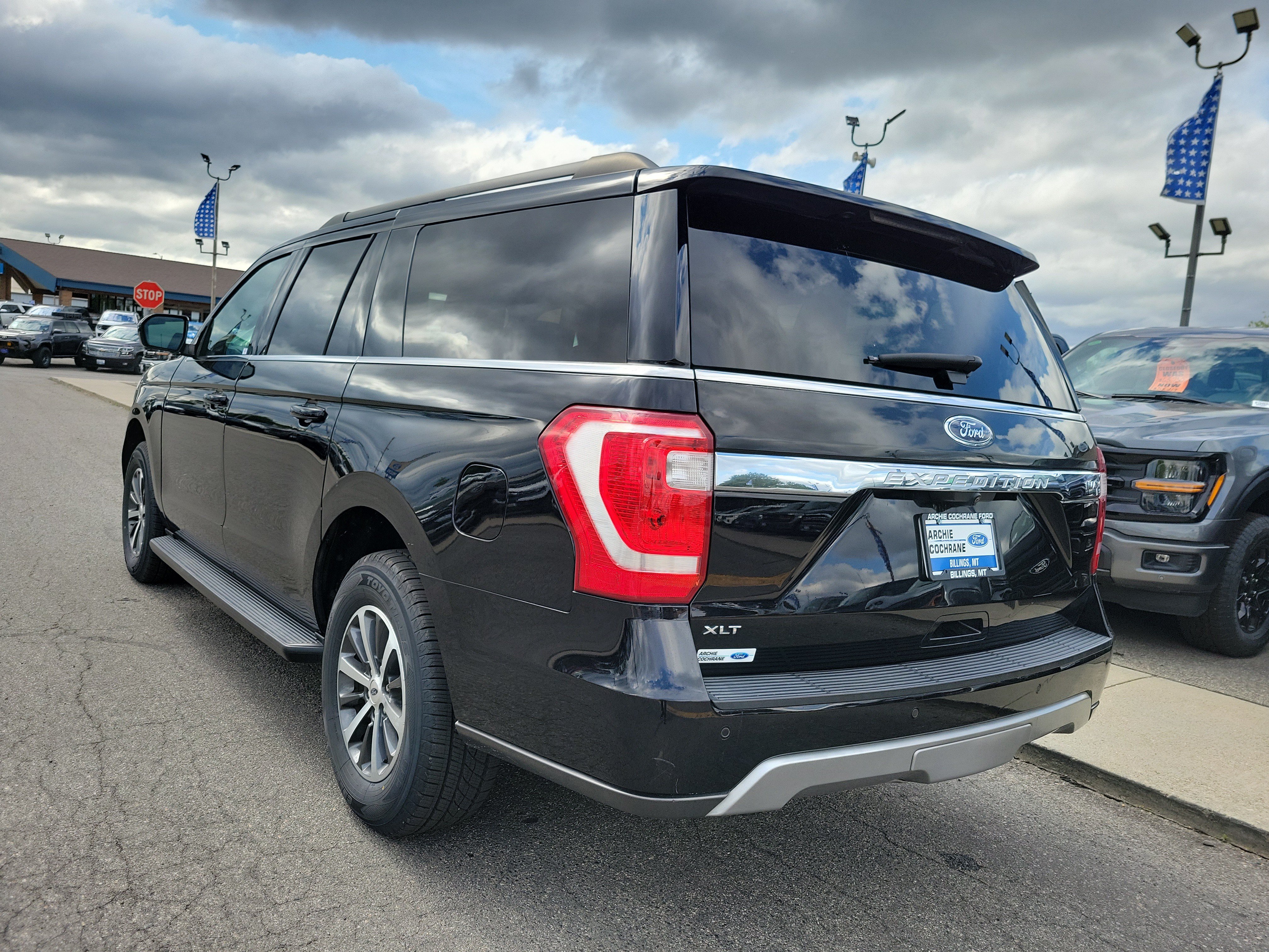 Certified 2021 Ford Expedition Max XLT AWD/4WD image 3
