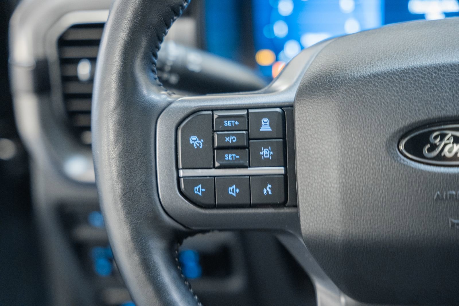 Certified 2024 Ford F150 Lariat image 39