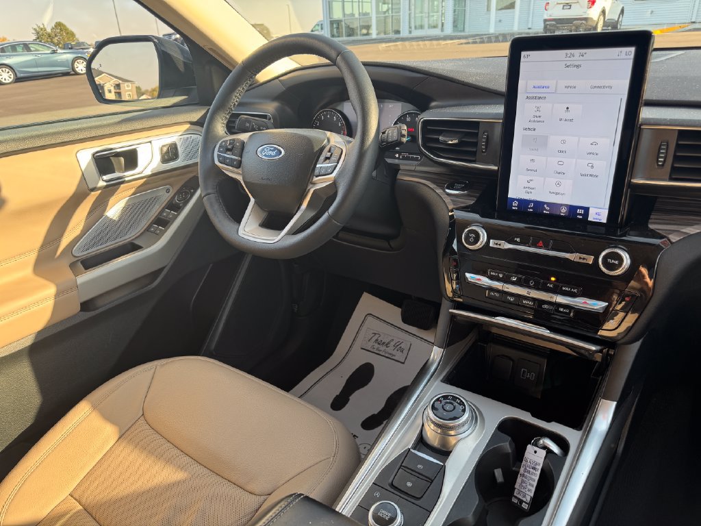 Certified 2023 Ford Explorer Limited w/ Limited Technology Package AWD/4WD image 26