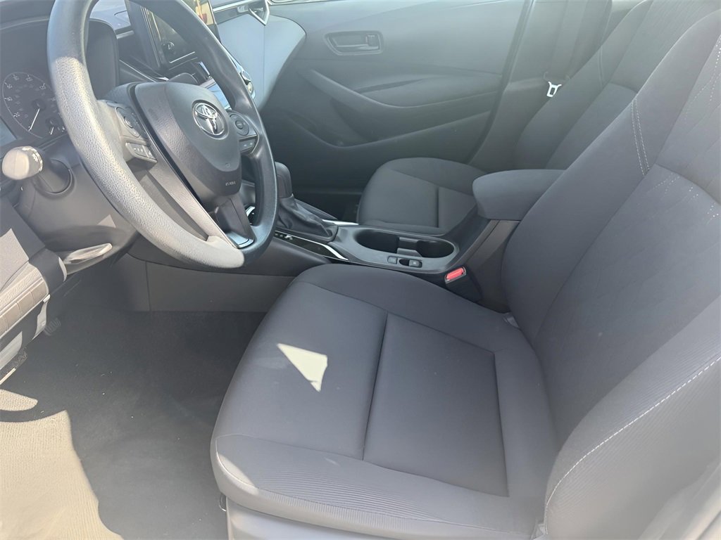 Used 2025 Toyota Corolla LE image 10