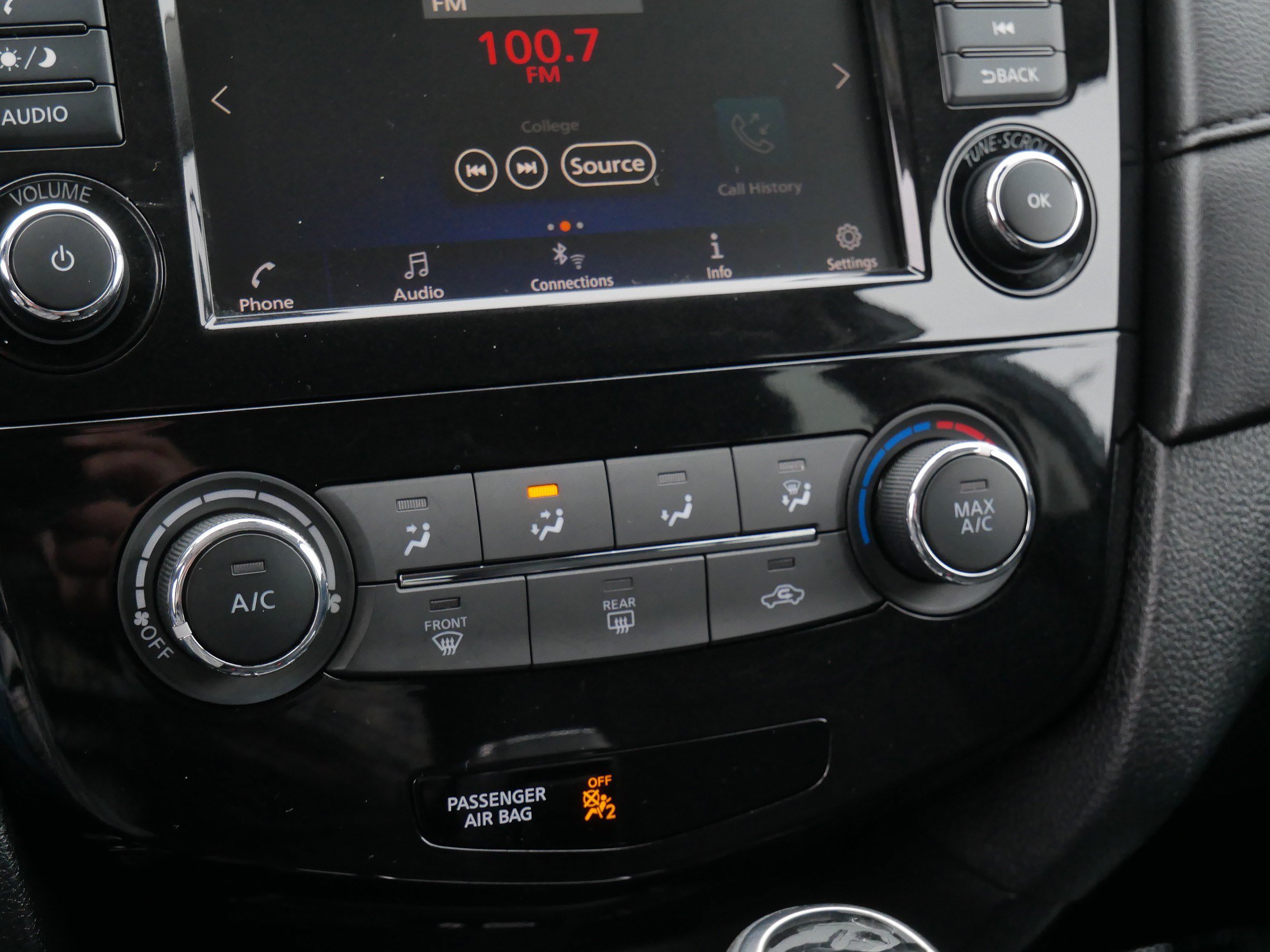 Used 2020 Nissan Rogue S image 23