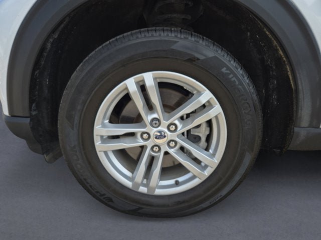 Certified 2024 Ford Explorer XLT w/ Equipment Group 202A AWD/4WD image 14