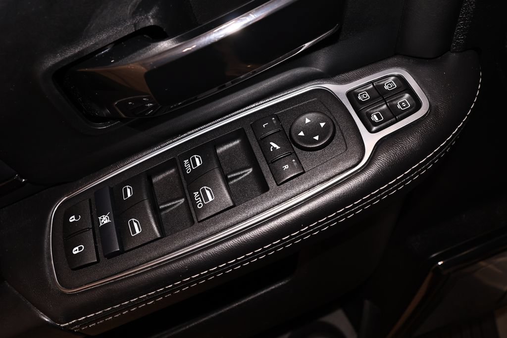 Used 2024 RAM 3500 Limited w/ Night Edition AWD/4WD image 13