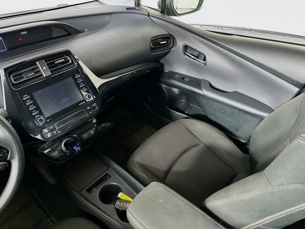 Used 2022 Toyota Prius LE FWD image 11