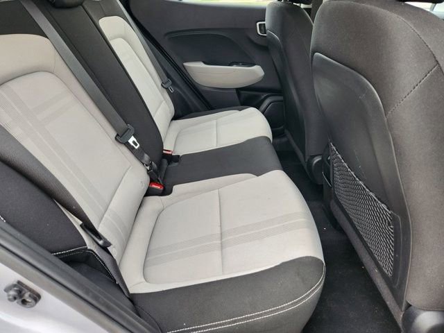 Used 2025 Hyundai Venue SEL FWD image 30