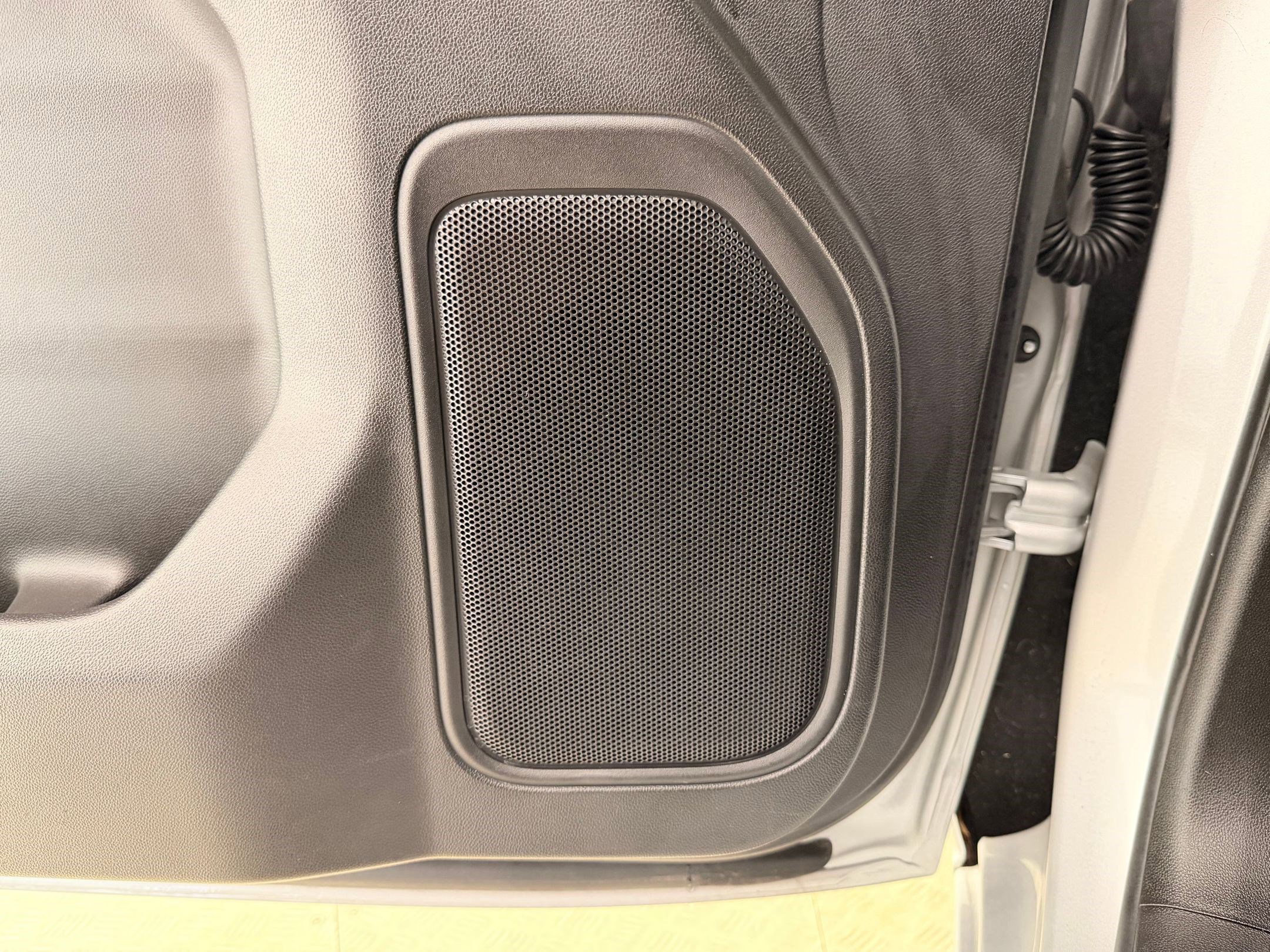 Used 2020 GMC Sierra 1500 SLT image 24