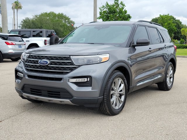 Certified 2023 Ford Explorer XLT w/ Equipment Group 202A RWD image 3