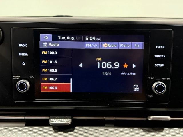 Used 2022 Kia Carnival LX FWD image 26