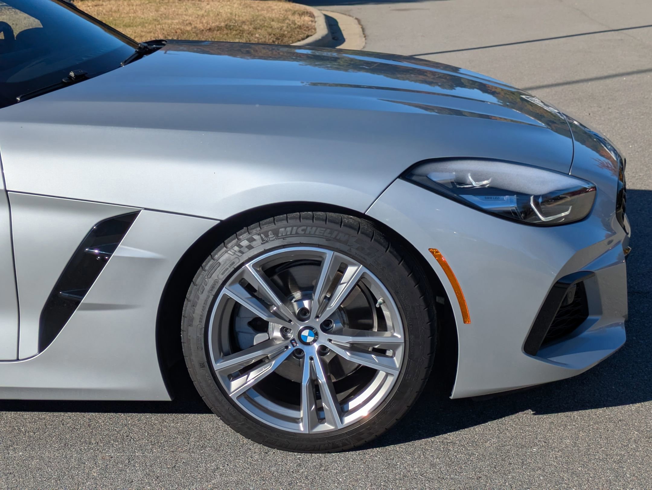 Used 2022 BMW Z4 sDrive30i w/ M Sport Package image 12