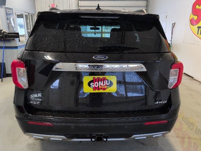 Certified 2021 Ford Explorer XLT image 4