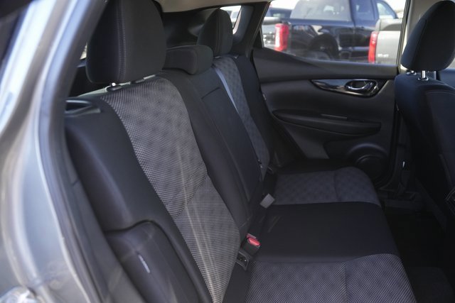 Used 2021 Nissan Rogue Sport SV image 16